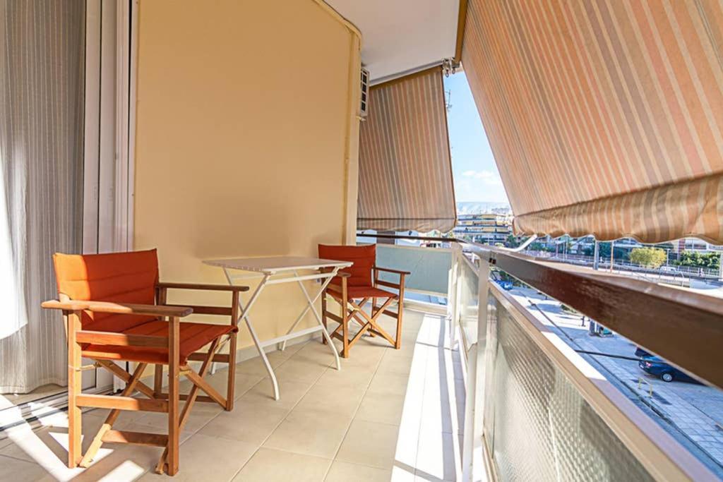 Cozy Flat With 1 Bedroom Next To Metro Station Athene Buitenkant foto