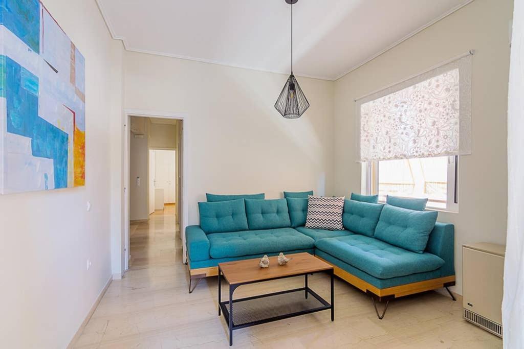 Cozy Flat With 1 Bedroom Next To Metro Station Athene Buitenkant foto