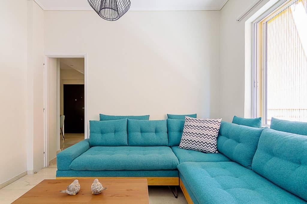 Cozy Flat With 1 Bedroom Next To Metro Station Athene Buitenkant foto