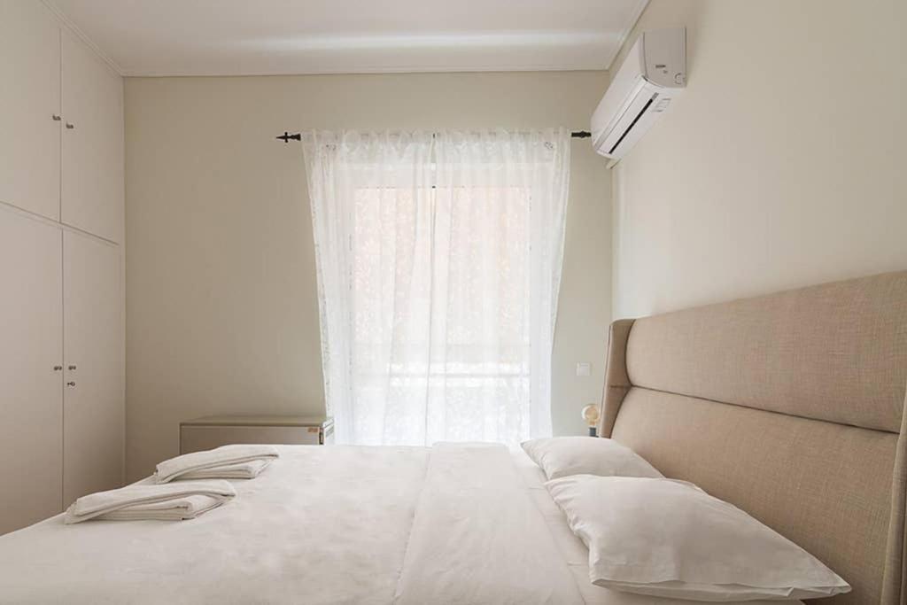 Cozy Flat With 1 Bedroom Next To Metro Station Athene Buitenkant foto